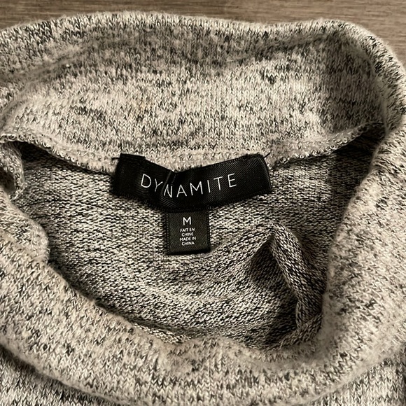 DYNAMITE Mottled Light Grey Mockneck Sweater. Size Medium. - Picture 10 of 11